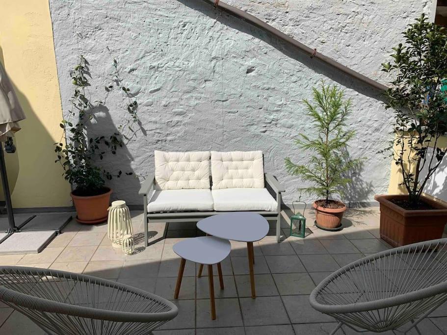 Appartamento La Dolce Vita Intra Esterno foto